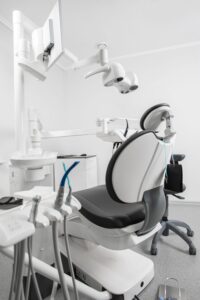 pexels-mm-dental-56682202-9062527-200x300 Sobre nós